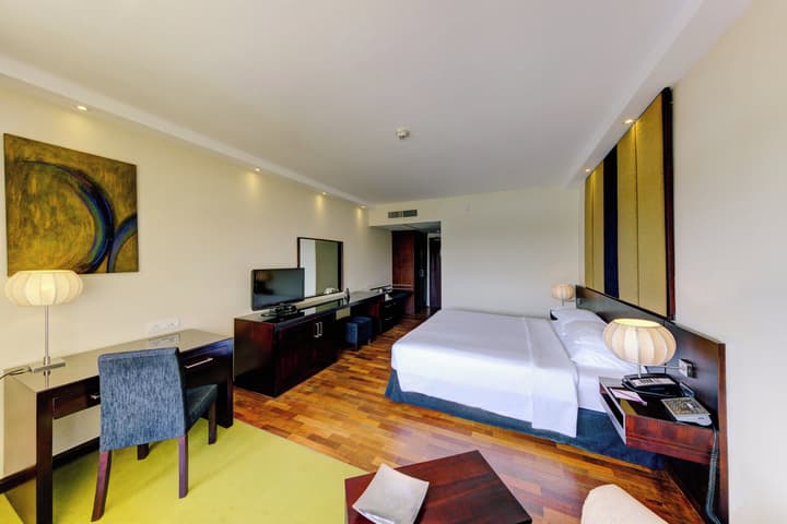 Cinnamon Lakeside Colombo