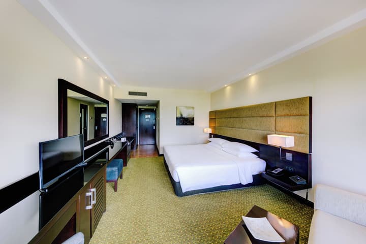 Cinnamon Lakeside Colombo