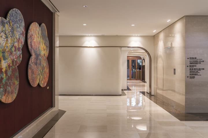 Lotte Hotel World