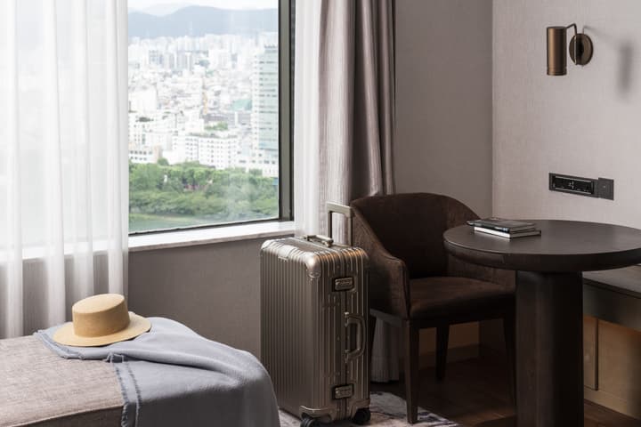 Lotte Hotel World