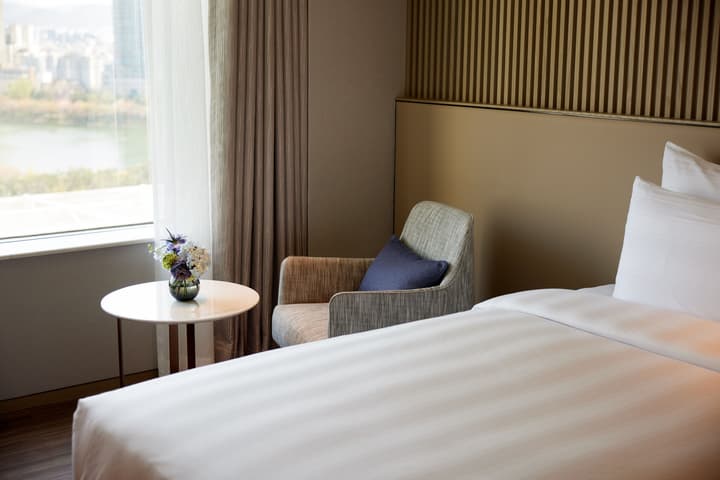Lotte Hotel World