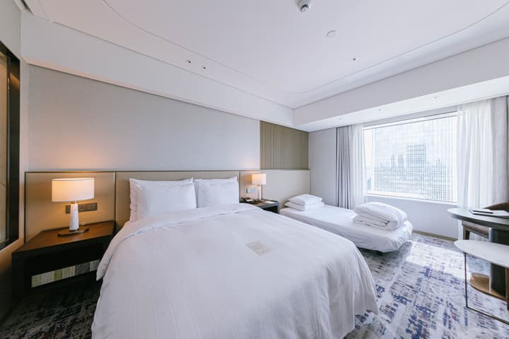 Lotte Hotel World