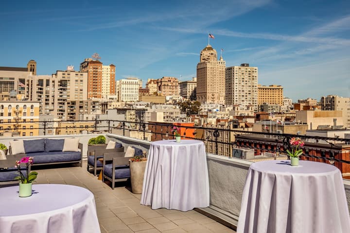 Hotel Adagio, Autograph Collection