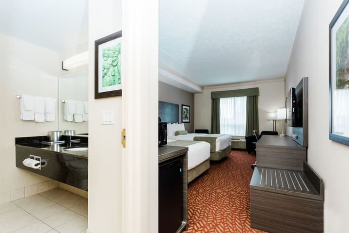 Best Western Inn On The Bay
