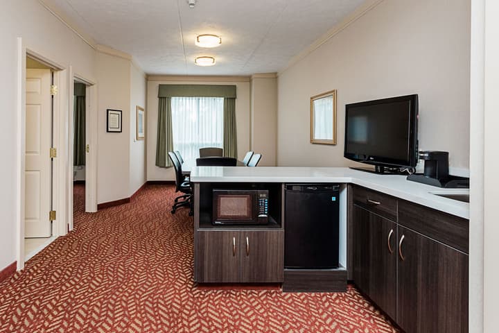 Best Western Inn On The Bay