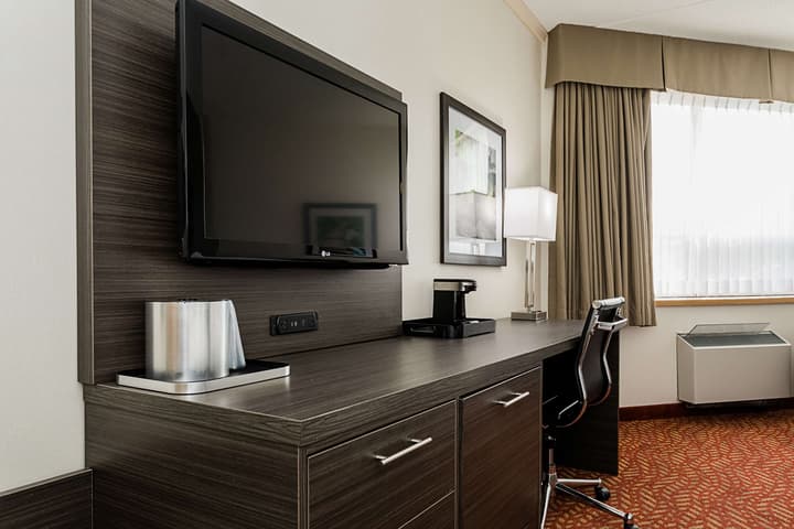 Best Western Inn On The Bay
