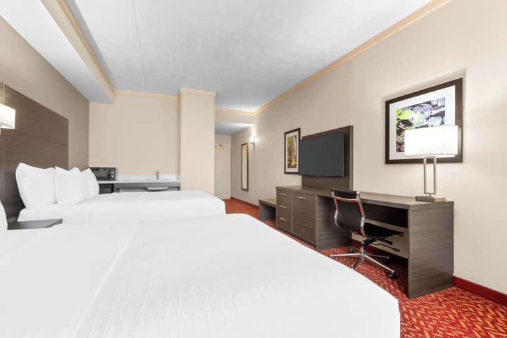 Best Western Inn On The Bay