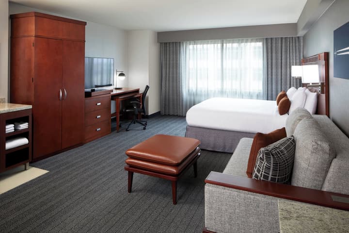Courtyard by Marriott Los Angeles LAX/Century Boulevard
