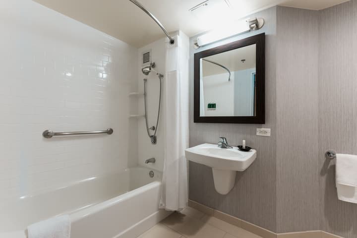Courtyard by Marriott Los Angeles LAX/Century Boulevard