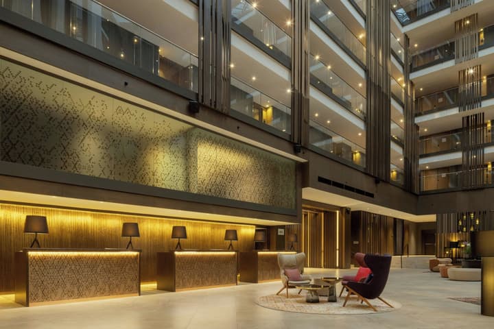 Sheraton Grand Tbilisi Metechi Palace