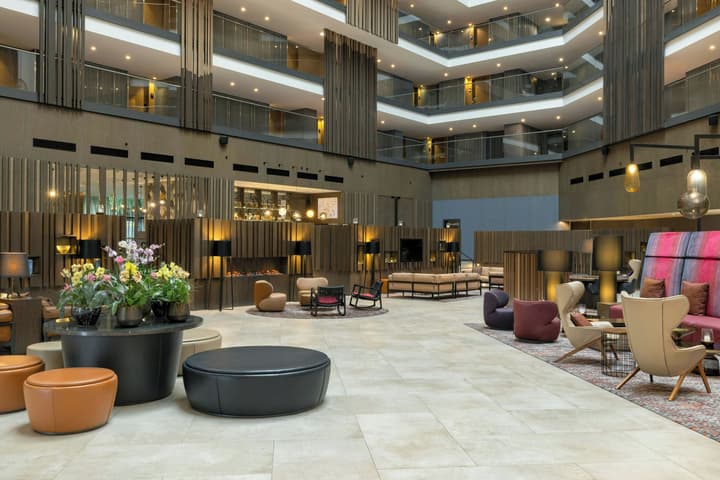 Sheraton Grand Tbilisi Metechi Palace