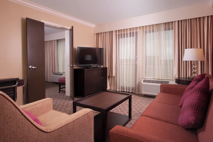 Delta Hotels by Marriott Orlando Lake Buena Vista