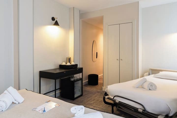 Hotel Eiffel Seine