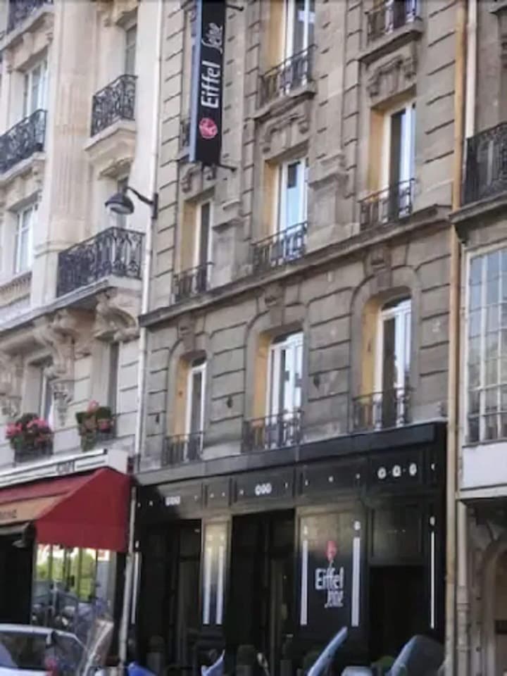 Hotel Eiffel Seine