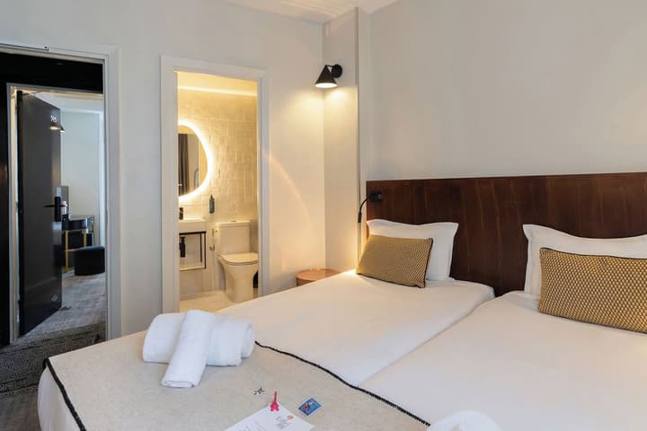 Hotel Eiffel Seine