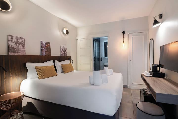 Hotel Eiffel Seine