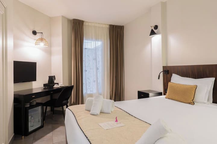 Hotel Eiffel Seine