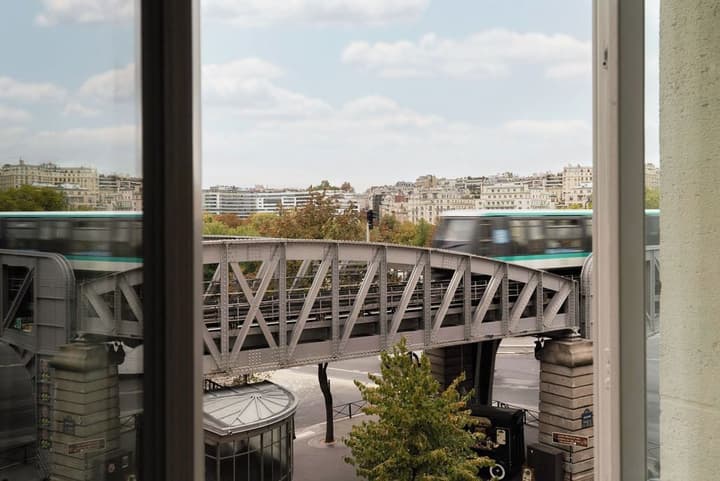 Hotel Eiffel Seine