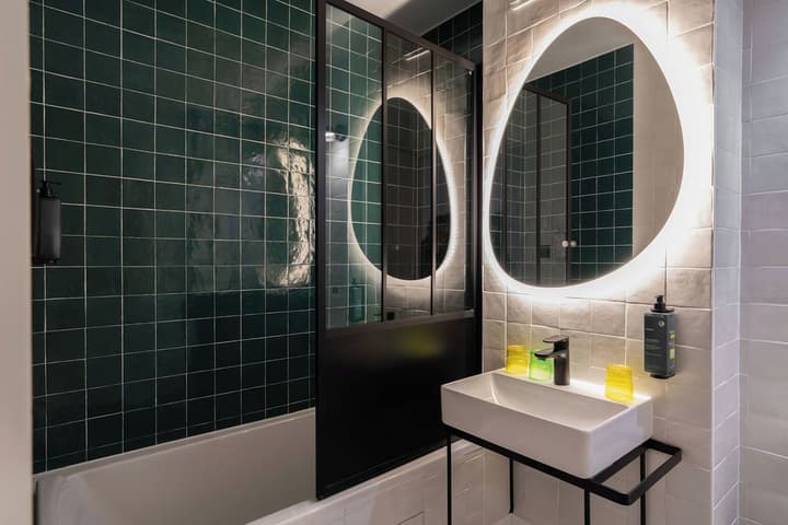 Hotel Eiffel Seine