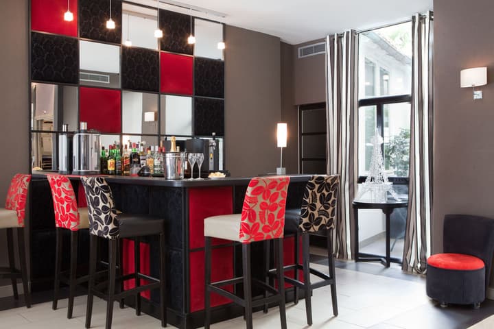Hotel Eiffel Seine