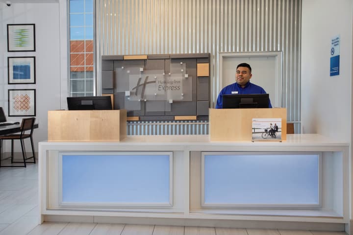 Holiday Inn Express Monterey-Cannery Row by IHG