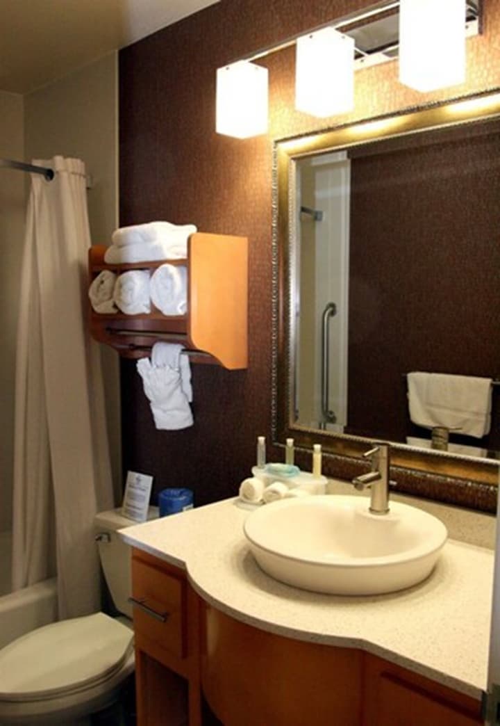 Holiday Inn Express Monterey-Cannery Row by IHG