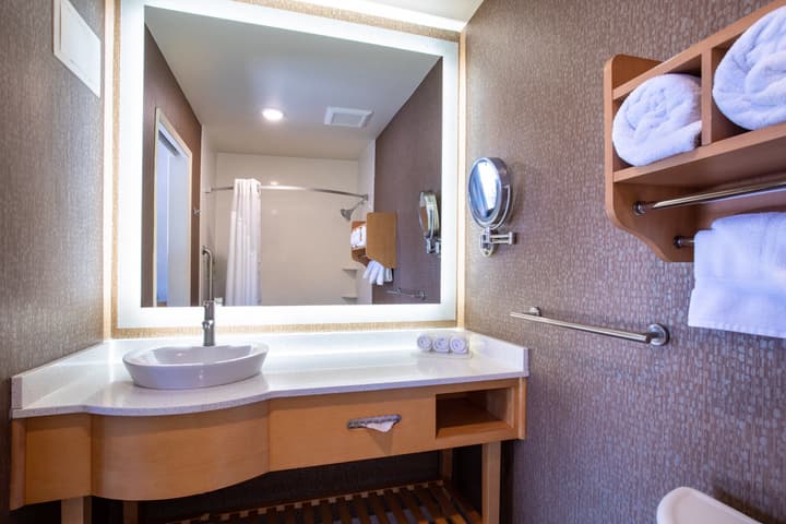 Holiday Inn Express Monterey-Cannery Row by IHG
