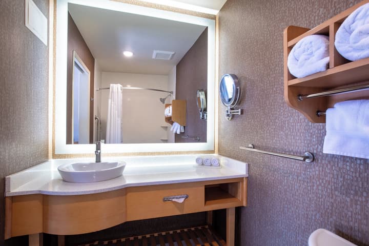 Holiday Inn Express Monterey-Cannery Row by IHG