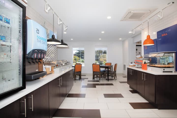 Holiday Inn Express Monterey-Cannery Row by IHG