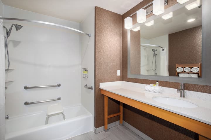 Holiday Inn Express Monterey-Cannery Row by IHG