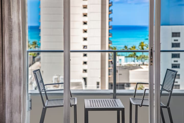 Hyatt Place Waikiki Beach