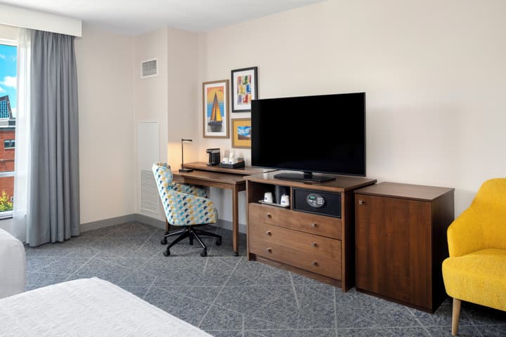Hampton Inn by Hilton Halifax Downtown