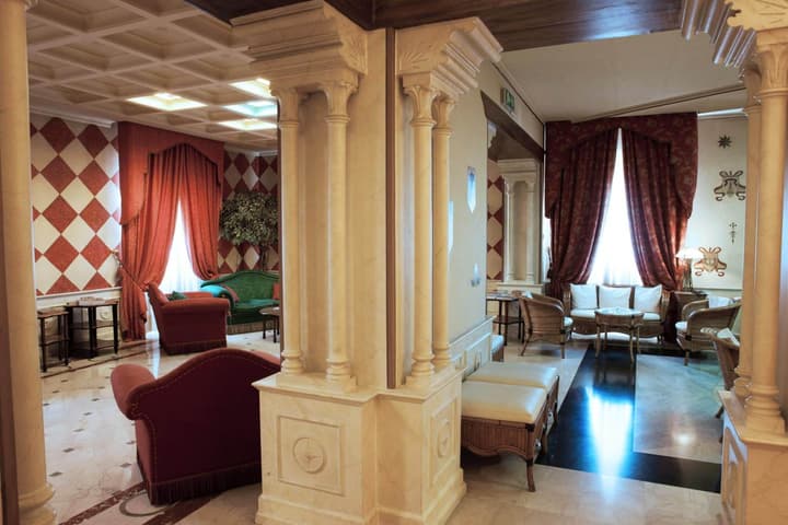 Hotel Milano Regency