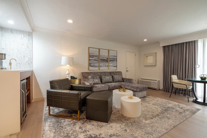 Holiday Inn New Orleans - Downtown Superdome by IHG