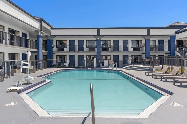 Baymont by Wyndham Orlando East