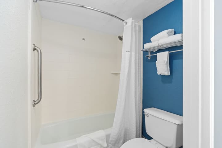 Baymont by Wyndham Orlando East