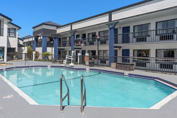 Baymont by Wyndham Orlando East