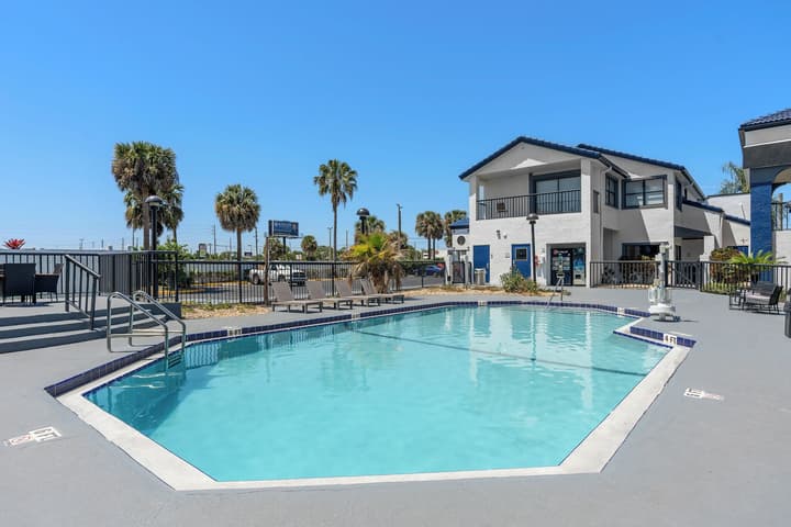 Baymont by Wyndham Orlando East