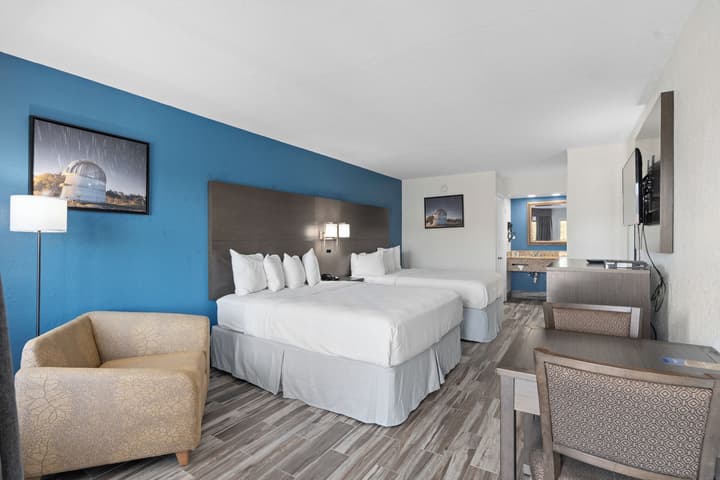 Baymont by Wyndham Orlando East