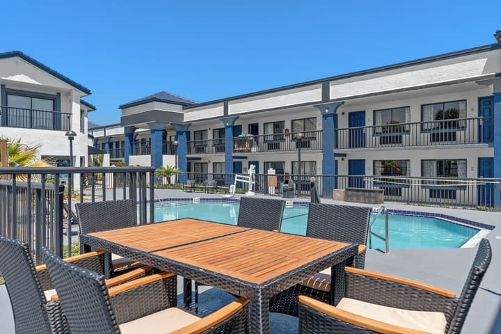 Baymont by Wyndham Orlando East