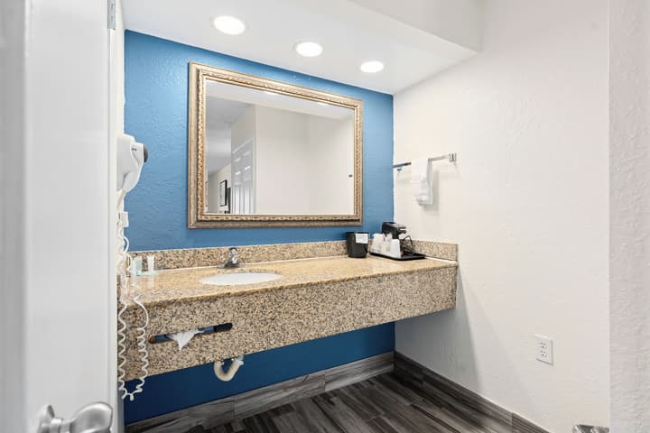 Baymont by Wyndham Orlando East
