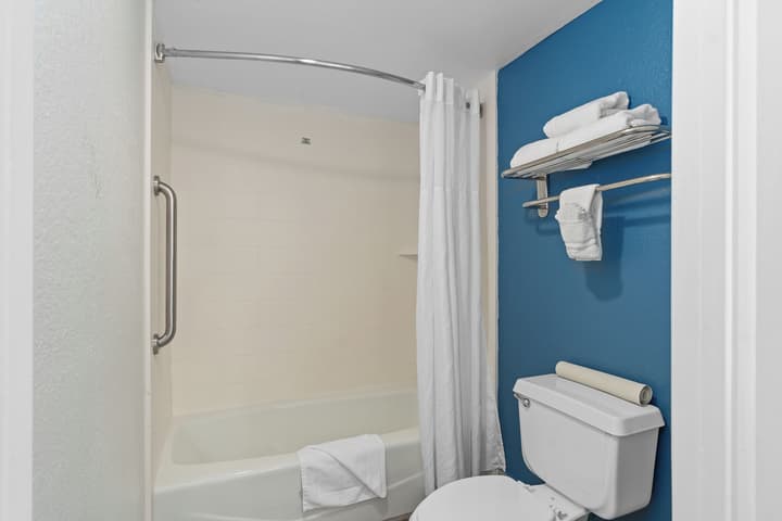 Baymont by Wyndham Orlando East