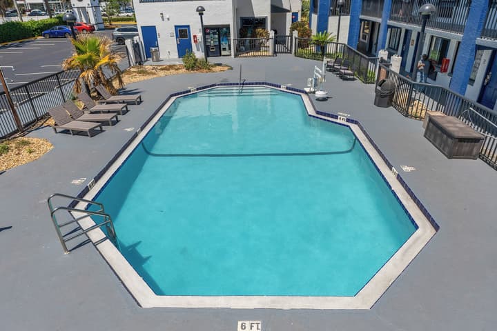 Baymont by Wyndham Orlando East