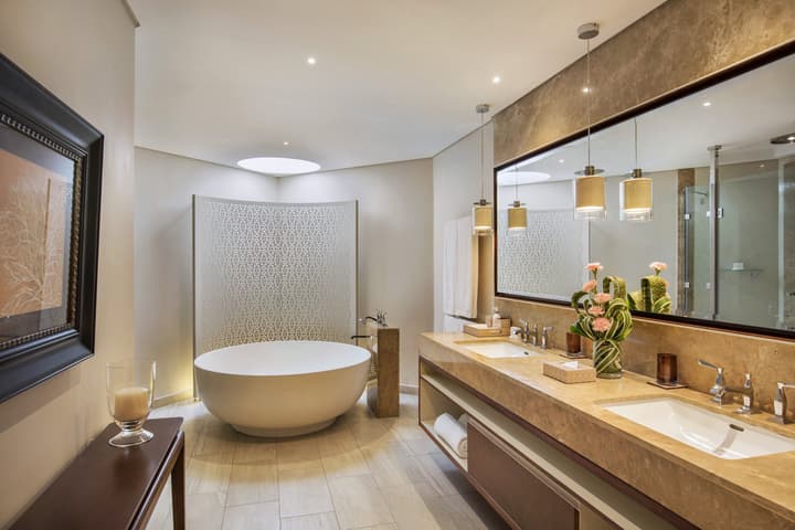 Royal Palm Beachcomber Luxury