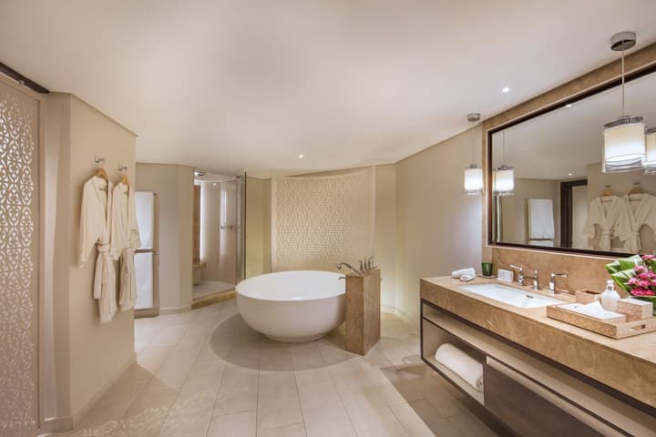 Royal Palm Beachcomber Luxury