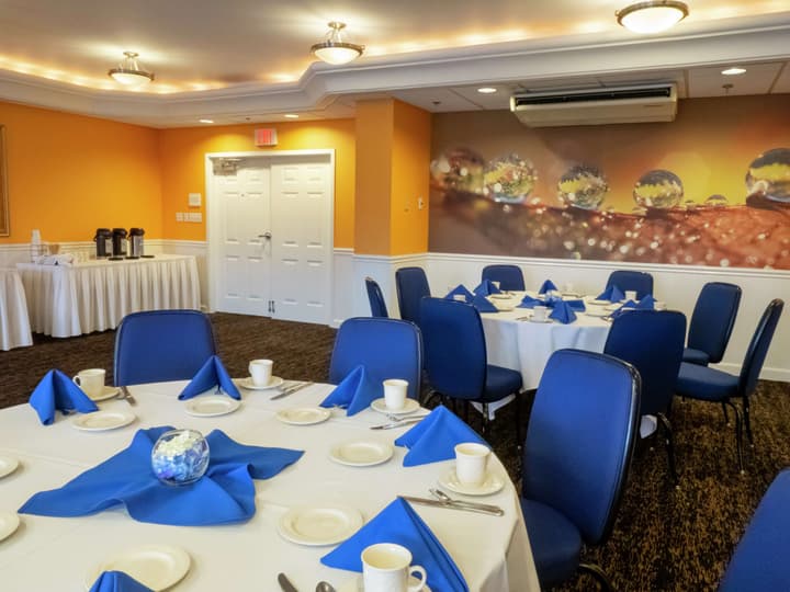 DoubleTree by Hilton Hotel Buffalo - Amherst