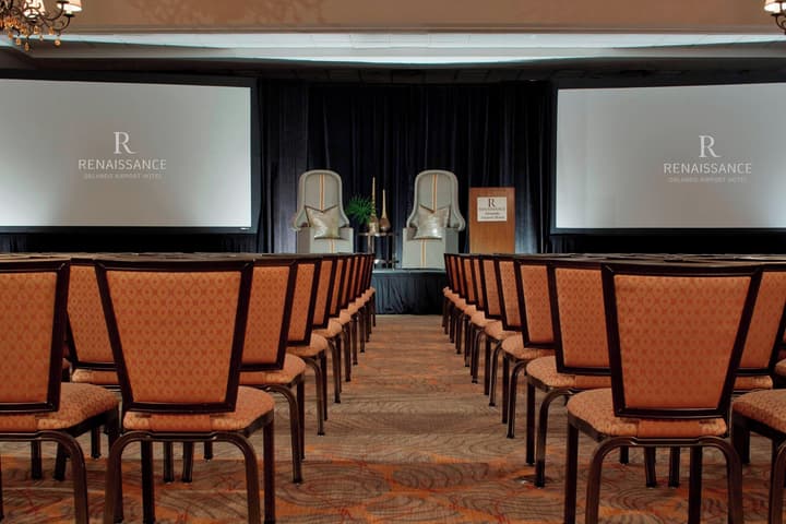 Renaissance Orlando Airport Hotel by Marriott