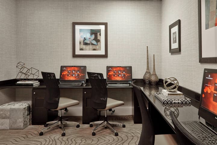 Renaissance Orlando Airport Hotel by Marriott