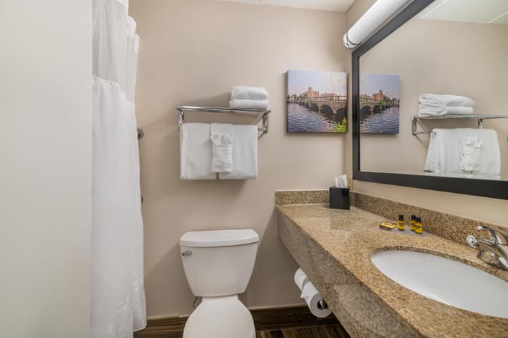 Best Western Plus Waltham Boston