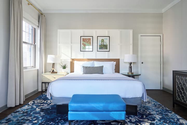 Heathman Hotel